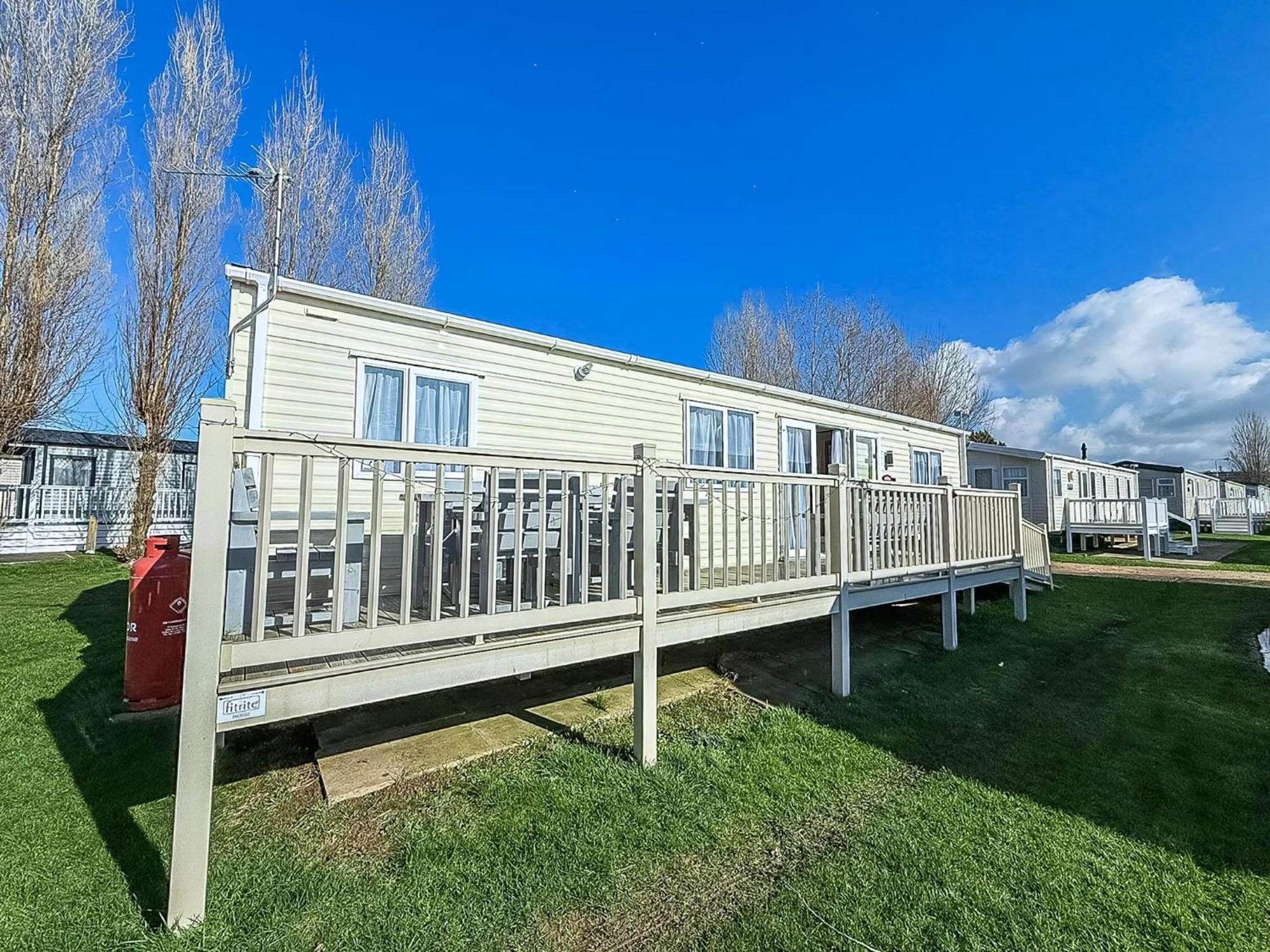 Lovely Caravan With Decking At Manor Park In Hunstanton Ref 23091T 外观 照片